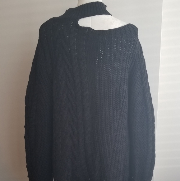 JOVANNA open shoulder collar sweater - Picture 5 of 8